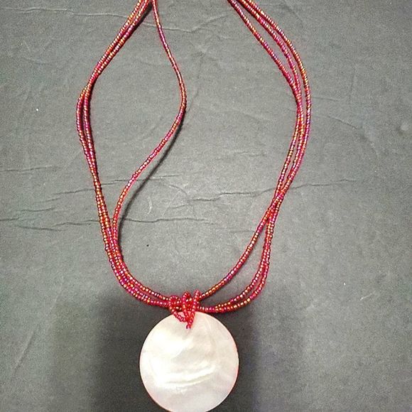 Red Seed Beads Necklace With Mother Of Pearl Blue Floral Rose Pendant - Picture 5 of 7